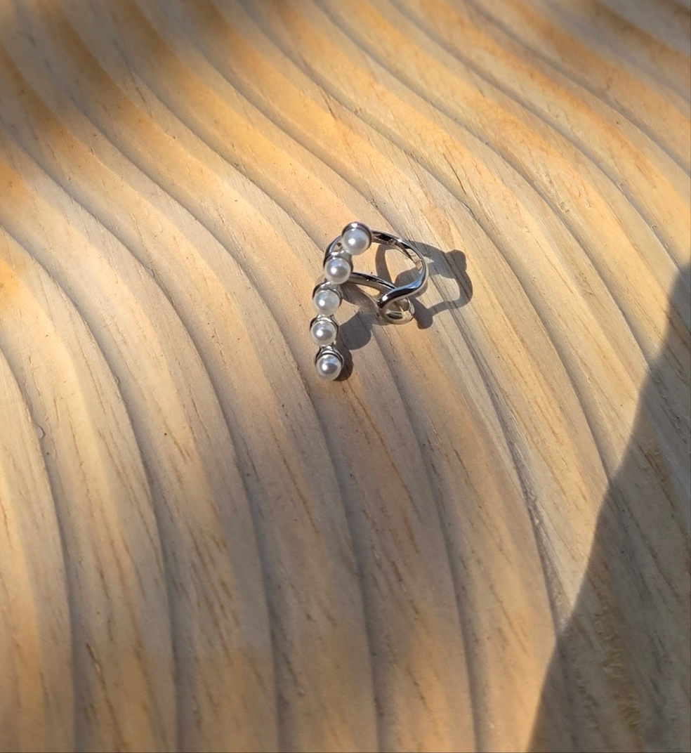 Pear Hug Silver